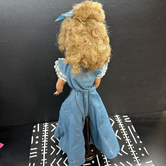 Vintage 1950s Ideal VT-18 Doll with Sleep Eyes - Picture 7 of 10